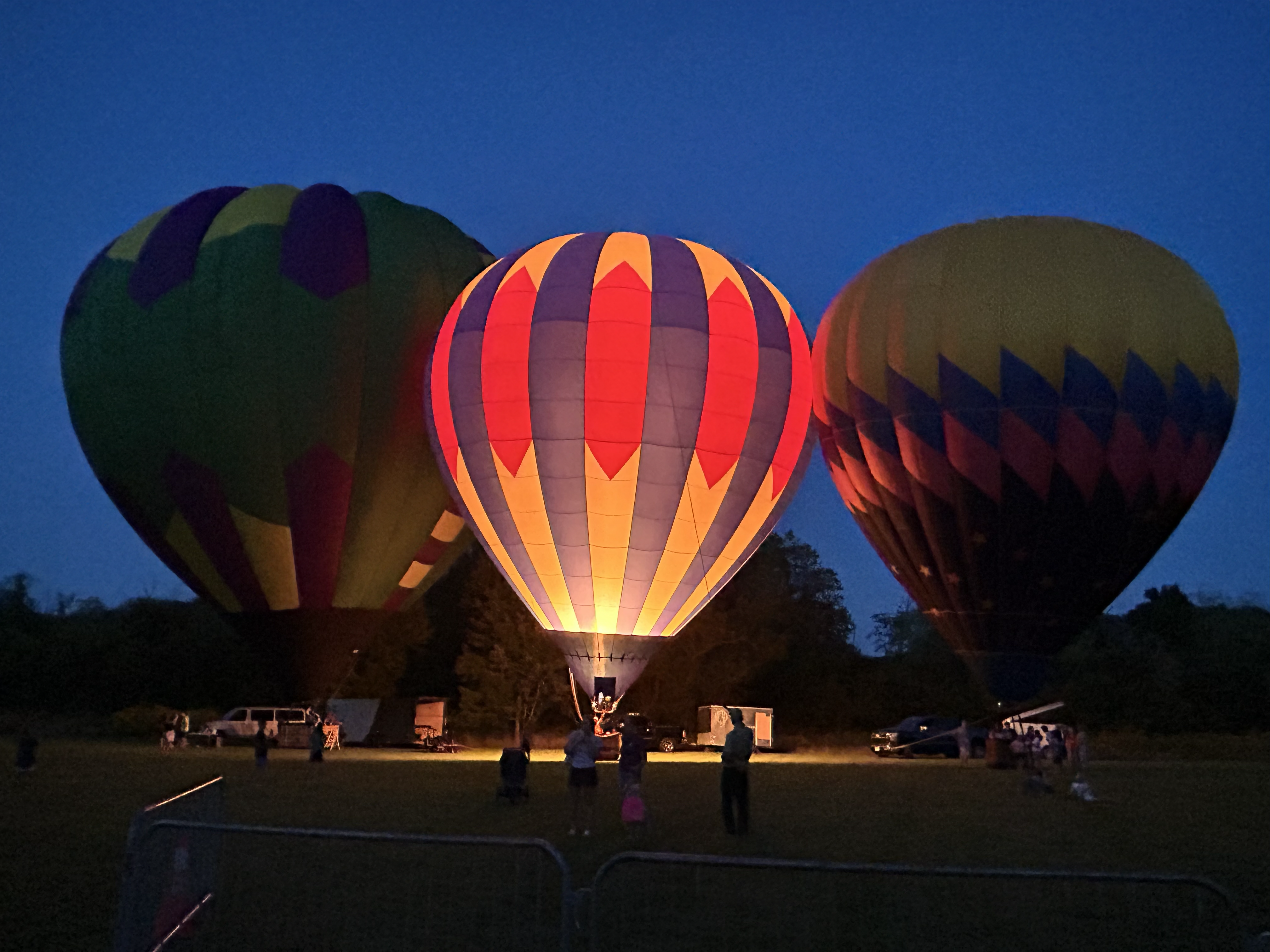 Tasty Thursday Finale with Tethered Hot Air Balloons and Glow in Libertyville